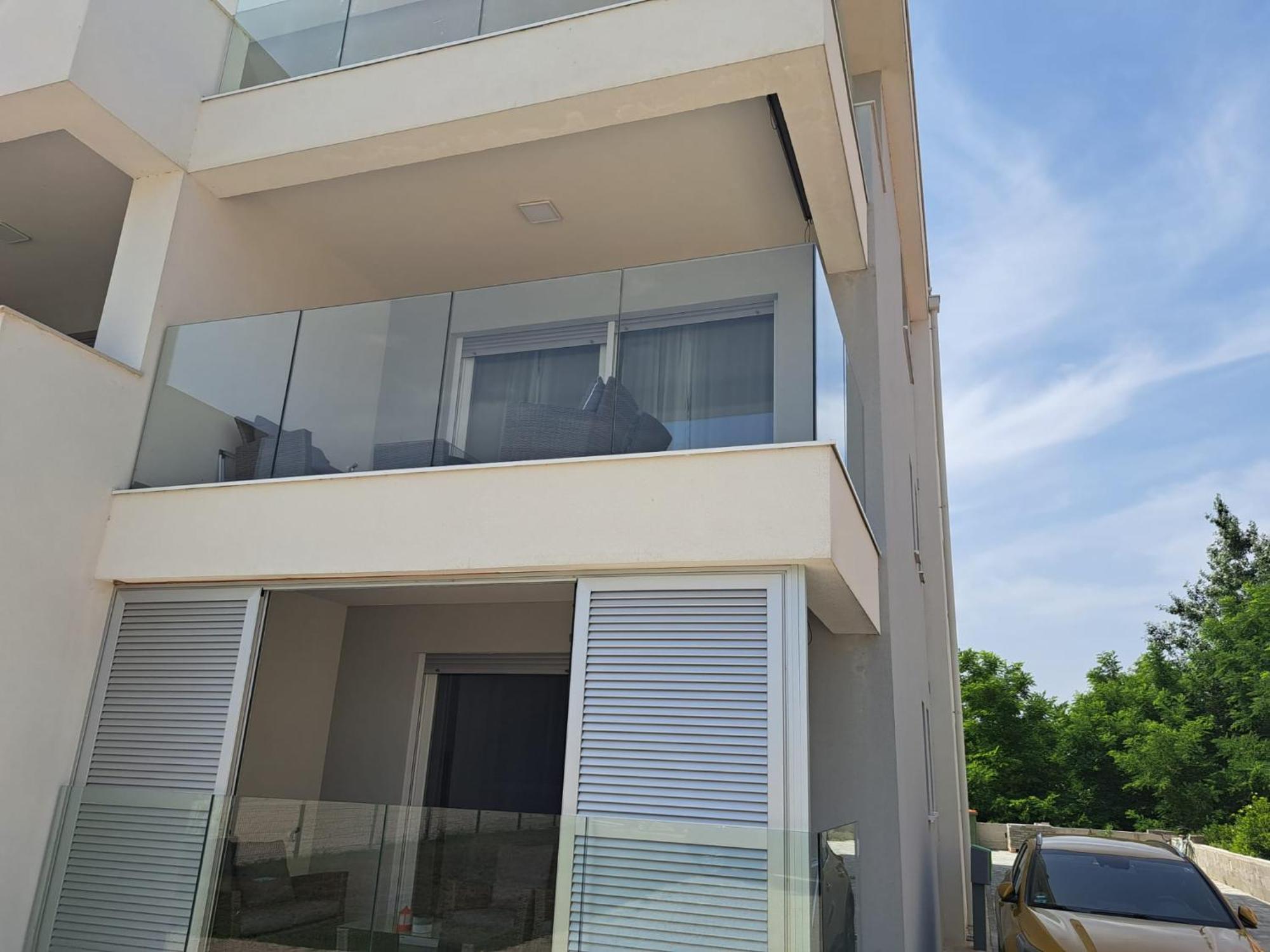 B & R Summer Breeze Apartments Nin Exterior photo