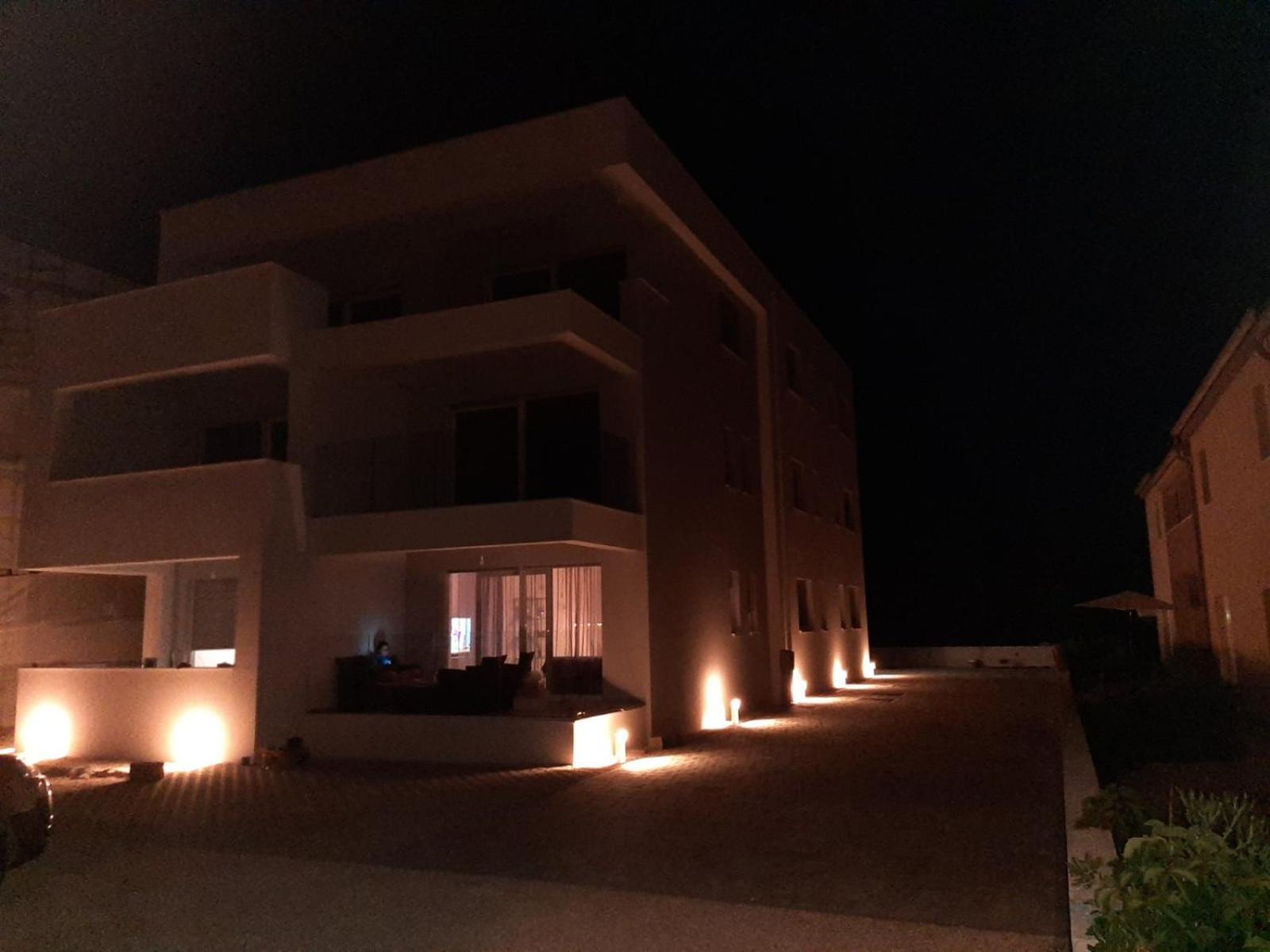 B & R Summer Breeze Apartments Nin Exterior photo