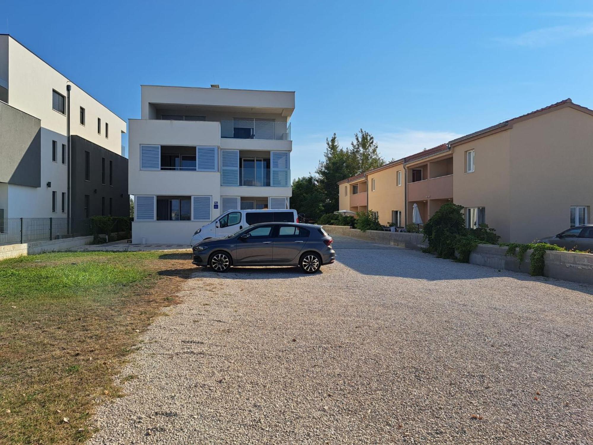 B & R Summer Breeze Apartments Nin Exterior photo